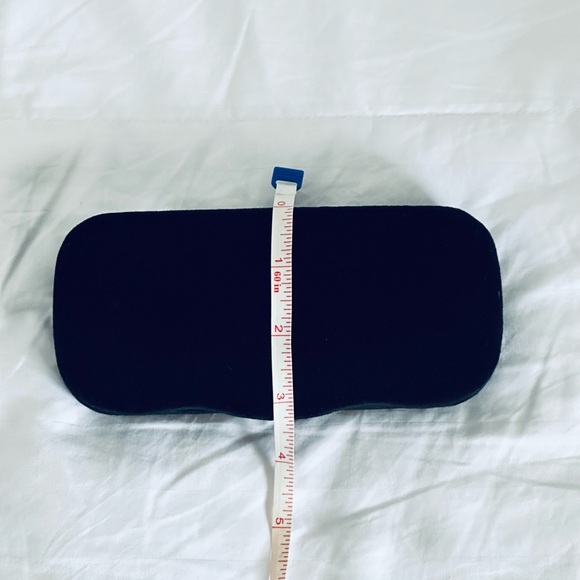 Gucci Black Velvet Sunglass or Glass Case with Cloth - Picture 6 of 7